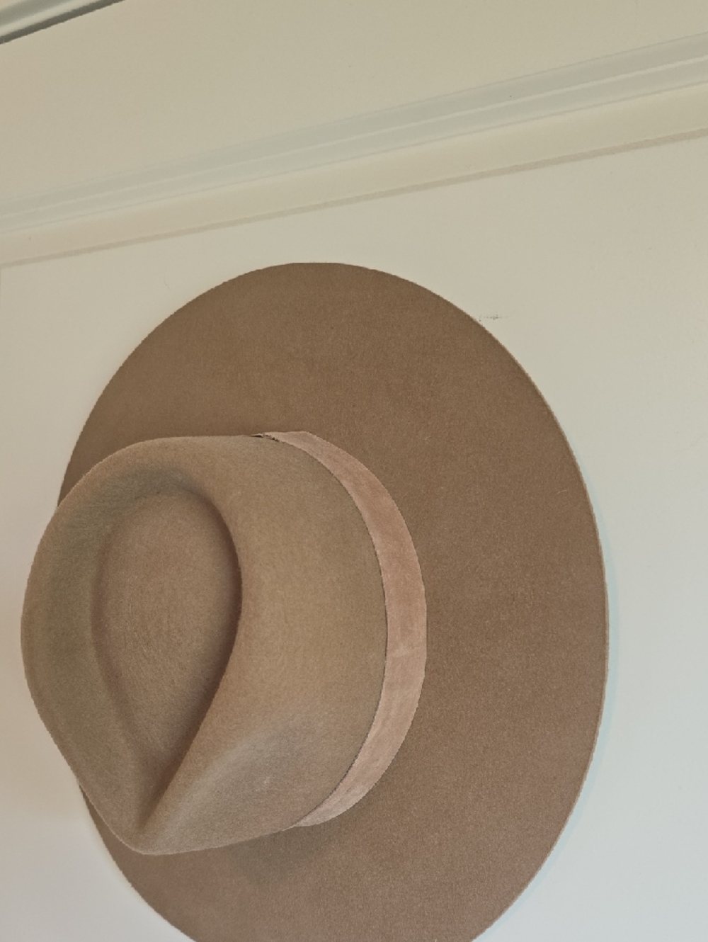Woman's Wide Brim Fedora Hat - Picture 3 of 5